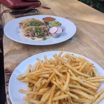 Big Sur Roadhouse - Breakfast & Brunch Near Me - Big Sur, California