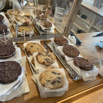 Bacio Di Latte - Cookies - Gelato Near Me - Irvine, California