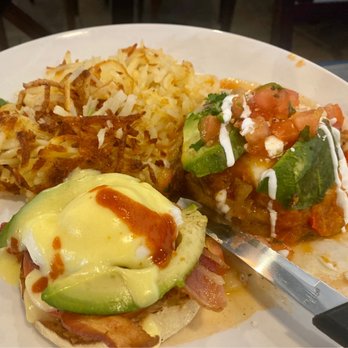 Broken Yolk Cafe - Eggs Benedict - Breakfast & Brunch Near Me - Yuma, Arizona