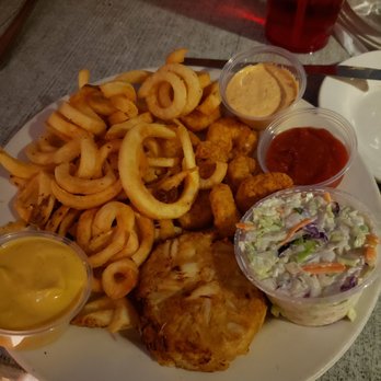Fish House Grill - Combo fried shrimp and crab cake - Seafood Near Me - Wilmington, North Carolina Fish House Grill - Combo fried shrimp and crab cake - Seafood Near Me - Wilmington, North Carolina