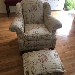 Check out how he lined up the fabric so the pattern flows down the back and front (and over the ottoman if I had it turned the right way). Check out how he lined up the fabric so the pattern flows down the back and front (and over the ottoman if I had it turned the right way).