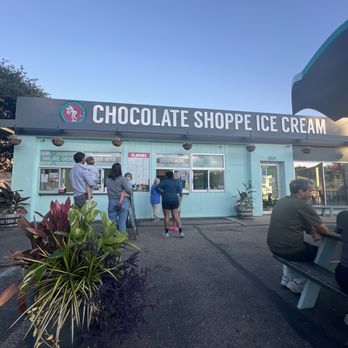 Chocolate Shoppe Ice Cream - Patio - Ice Cream & Frozen Yogurt Near Me - Madison, Wisconsin