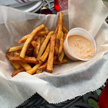 Paradise Park - Fries tiny portion !! - Pizza Near Me - Chicago, Illinois