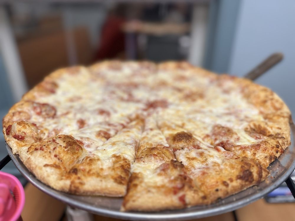 Jenny Lynd's Pizza Logo