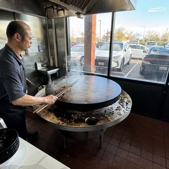 Silver Garden - One of my favorite things about Mongolian barbecue is watching your food being prepared - Chinese Near Me - Sacramento, California Silver Garden - One of my favorite things about Mongolian barbecue is watching your food being prepared - Chinese Near Me - Sacramento, California