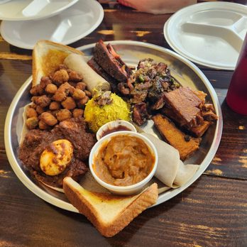 Smoke'N Ash BBQ - Tex-Ethiopian Platter for 2 - Barbeque Near Me - Arlington, Texas