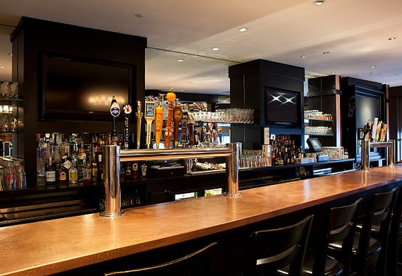 Five Horses Tavern by null