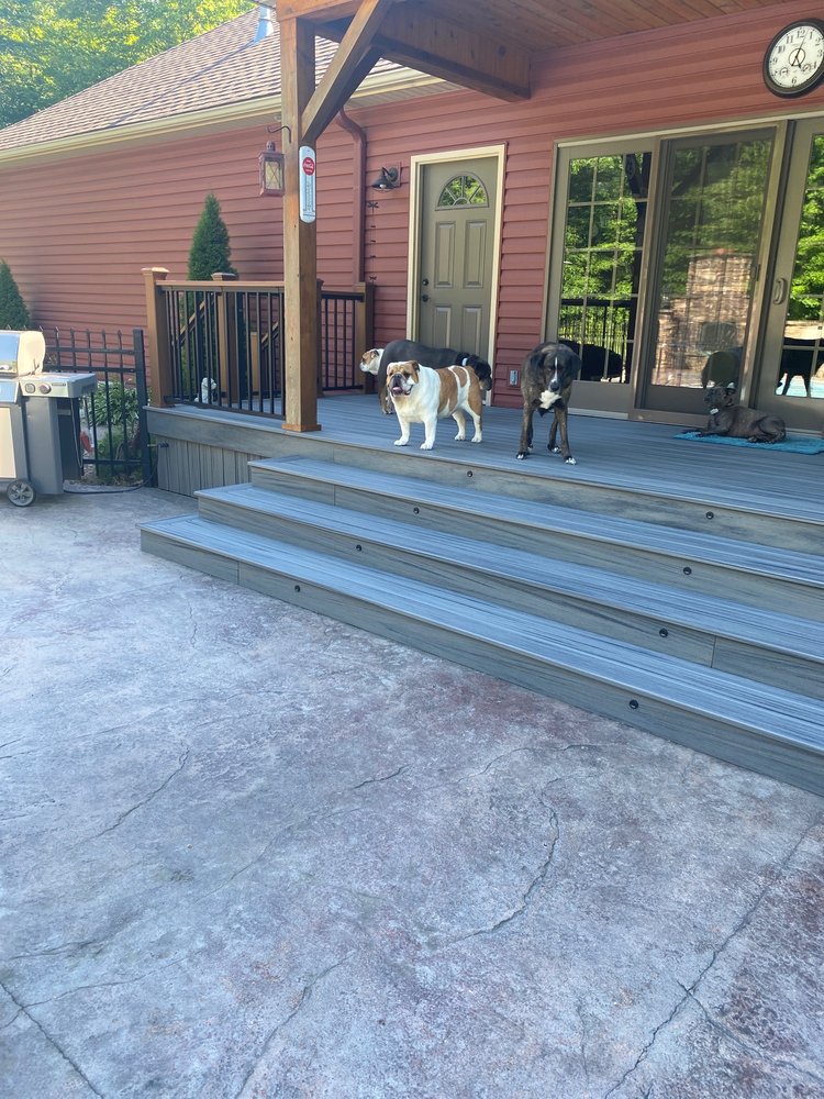 CUSTOM CREATIVE CONSTRUCTION Updated September 2024 Canfield, Ohio