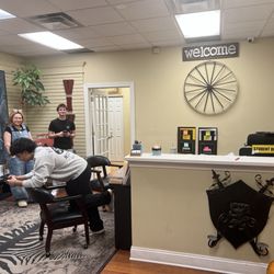 Viking Driving School Inc - Best instructor kasha helping out the students in their class