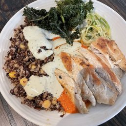 Grain bowl with chicken Grain bowl with chicken