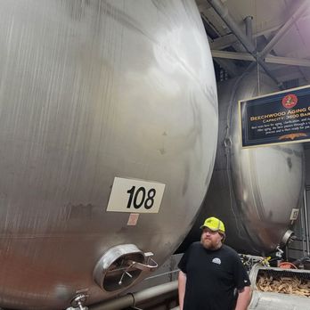 Budweiser Brewery Experience - Bud brewing - Beer Tours Near Me - Saint Louis, Missouri