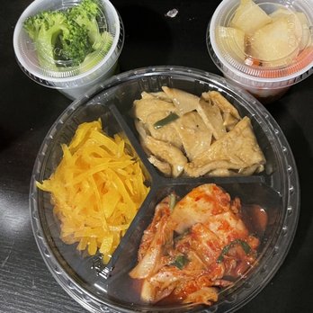 Umma Korean Restaurant - Ban chan so neat and organized - Korean Near Me - Hillsboro, Oregon