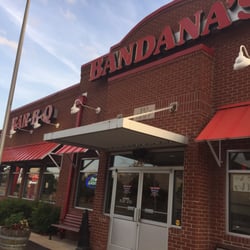 Bandana's Bar-B-Q - Lebanon - Outside :)