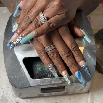 Gelanlis Nails - Nail Salons Near Me - Hammond, Indiana