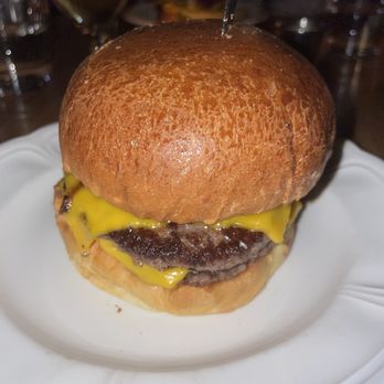 Au Cheval - Single Smash Burger - Bars Near Me - Chicago, Illinois