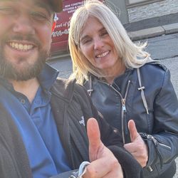 Venture Auto Body Services - 2 thumbs up service from Cathy and Ventura!