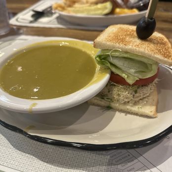 Pea Soup Andersen's Restaurant - Soup and sandwich combo - American Near Me - Santa Nella, California Pea Soup Andersen's Restaurant - Soup and sandwich combo - American Near Me - Santa Nella, California