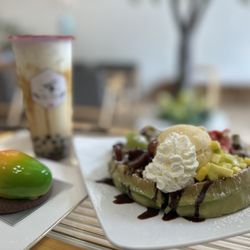Sweet Memes - Round Rock - Brown sugar boba milk, mango cream dessert, pandan waffle