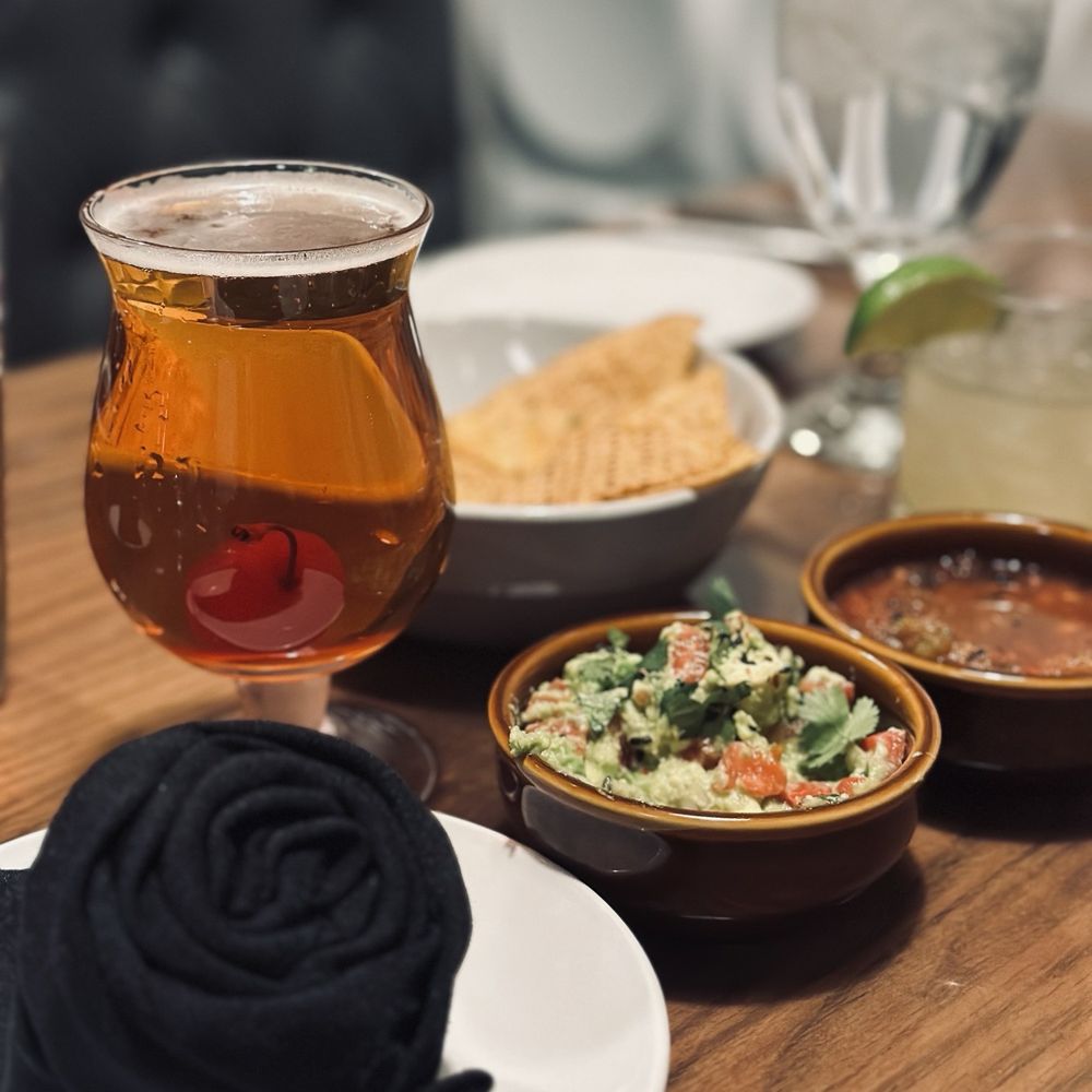 Verde - Chips, Guacamole, Salsa, Margarita - New Mexican Cuisine Near Me - Bettendorf, Iowa