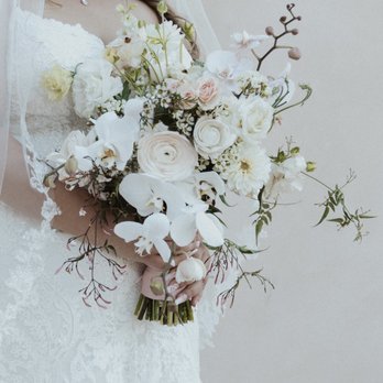 The Purple Tulip - Bride's bouquet - Floral Designers Near Me The Purple Tulip - Bride's bouquet - Floral Designers Near Me