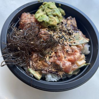 Maguro Spot - Spicy mayo ahi w seaweed and avocado, white rice - Seafood Near Me - Honolulu, Hawaii Maguro Spot - Spicy mayo ahi w seaweed and avocado, white rice - Seafood Near Me - Honolulu, Hawaii