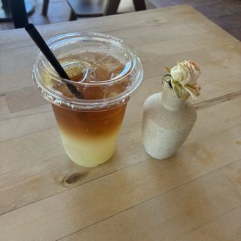 Más o Menos - Arnold Palmer - Cocktail Bars Near Me - Joshua Tree, California Más o Menos - Arnold Palmer - Cocktail Bars Near Me - Joshua Tree, California