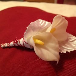 La Boutique aux Fleurs Denis et Chantal - L'une de leurs créations à partir de fleurs artificielles pour le mariage de ma mère.