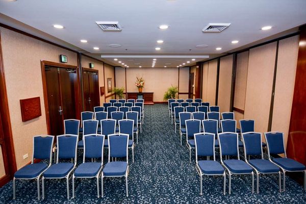 Hilton Palm Beach PBI by null