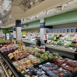 TAMURA’S MARKET WAILUKU - Updated February 2026 - 395 Photos & 88 ...