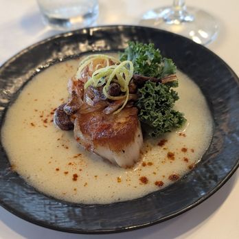 Sonder - Scallops in a lemon beurre - American Near Me - Bakersfield, California Sonder - Scallops in a lemon beurre - American Near Me - Bakersfield, California