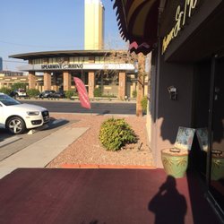Madame et Monsieur - Highland Clinic - Directly across from the Rhino