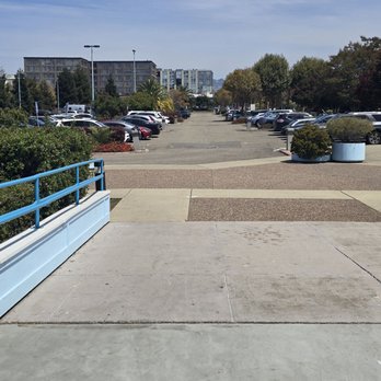 Eve's Waterfront - Plenty of parking - Venues & Event Spaces Near Me - Oakland, California Eve's Waterfront - Plenty of parking - Venues & Event Spaces Near Me - Oakland, California