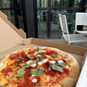 Napolini Pizzeria - Pizza Near Me - Anaheim, California