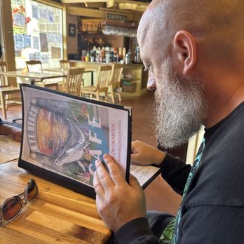 Nye Beach Cafe - Cafes Near Me - Newport, Oregon