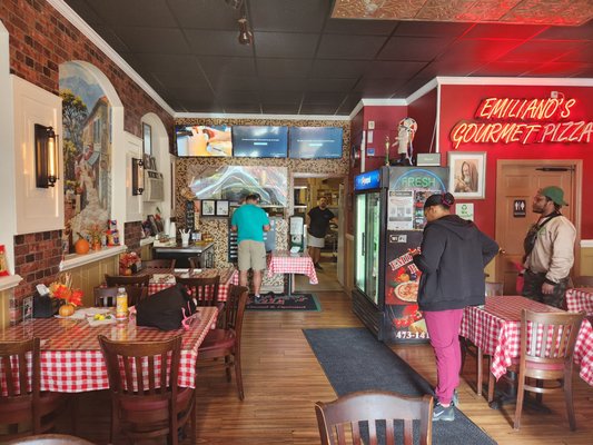 Emiliano's Pizza by null