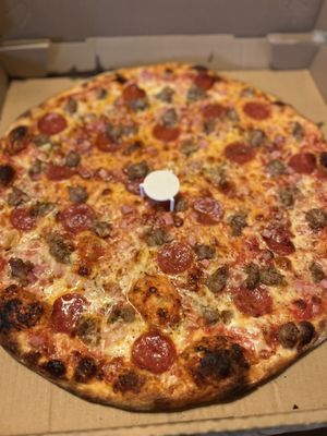 Lucky's Pizza by null