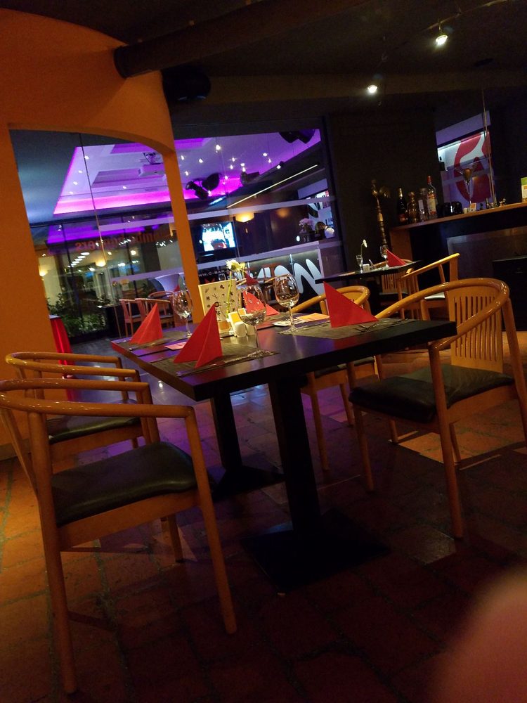 RESTAURANT COLOMBO HOPPERS 15 Photos & 28 Reviews Schönbrunner Str