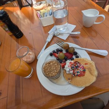 Cascades American Cafe - New American Near Me - Nashville, Tennessee