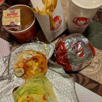 Wendy's - Dave's Single with Cheese - grade F-, large french fries - grade F, large chili - grade C, large Vanilla Frosty - grade D. - Fast Food Near Me - Chesapeake, Virginia Wendy's - Dave's Single with Cheese - grade F-, large french fries - grade F, large chili - grade C, large Vanilla Frosty - grade D. - Fast Food Near Me - Chesapeake, Virginia