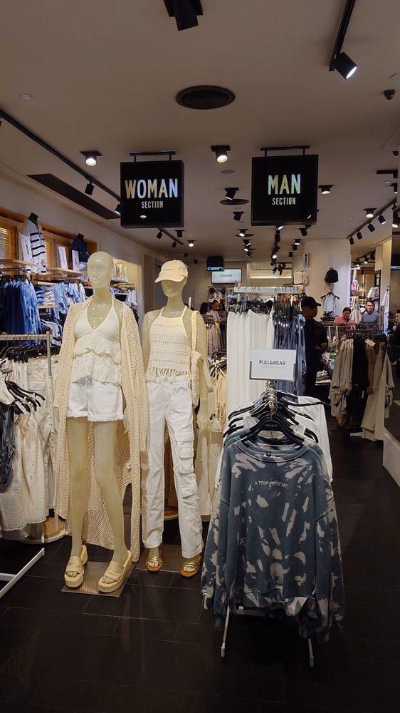 PULL & BEAR Updated August 2024 2 Orchard Turn, Singapore