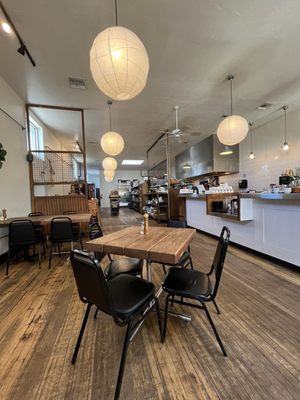 5 Points Market & Restaurant by null
