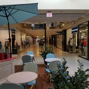 Riverwalk Outlets - Shopping Centers Near Me - New Orleans, Louisiana Riverwalk Outlets - Shopping Centers Near Me - New Orleans, Louisiana