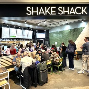 Shake Shack - American Near Me - East Elmhurst, New York