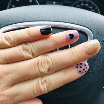 Holiday Nails - Manicure I got in February 2019 - Nail Salons Near Me - Los Angeles, California Holiday Nails - Manicure I got in February 2019 - Nail Salons Near Me - Los Angeles, California