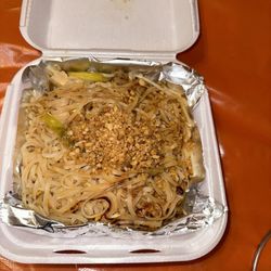 Authentic Thai Cuisine of Paradise - Pad Thai