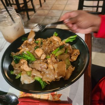 Thai Siri Restaurant - Thai Near Me - Streamwood, Illinois Thai Siri Restaurant - Thai Near Me - Streamwood, Illinois