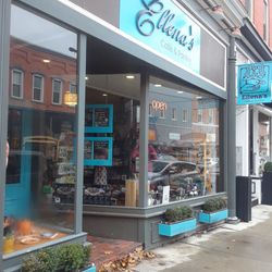 Ellena's Cafe - Exterior