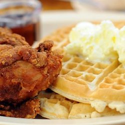 The Queens Food Court - Chicken & Waffles Special