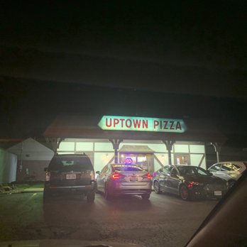 Uptown Pizza Shops - cars parked in front of the store - Pizza Near Me - Youngstown, Ohio Uptown Pizza Shops - cars parked in front of the store - Pizza Near Me - Youngstown, Ohio
