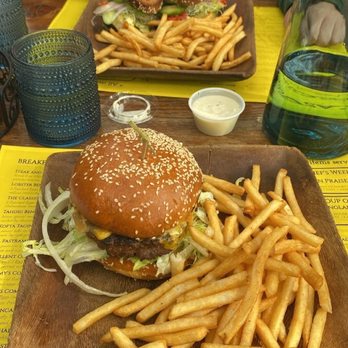 Cafe on 27 - Vegan sandwich and beef burger - Breakfast & Brunch Near Me - Topanga, California